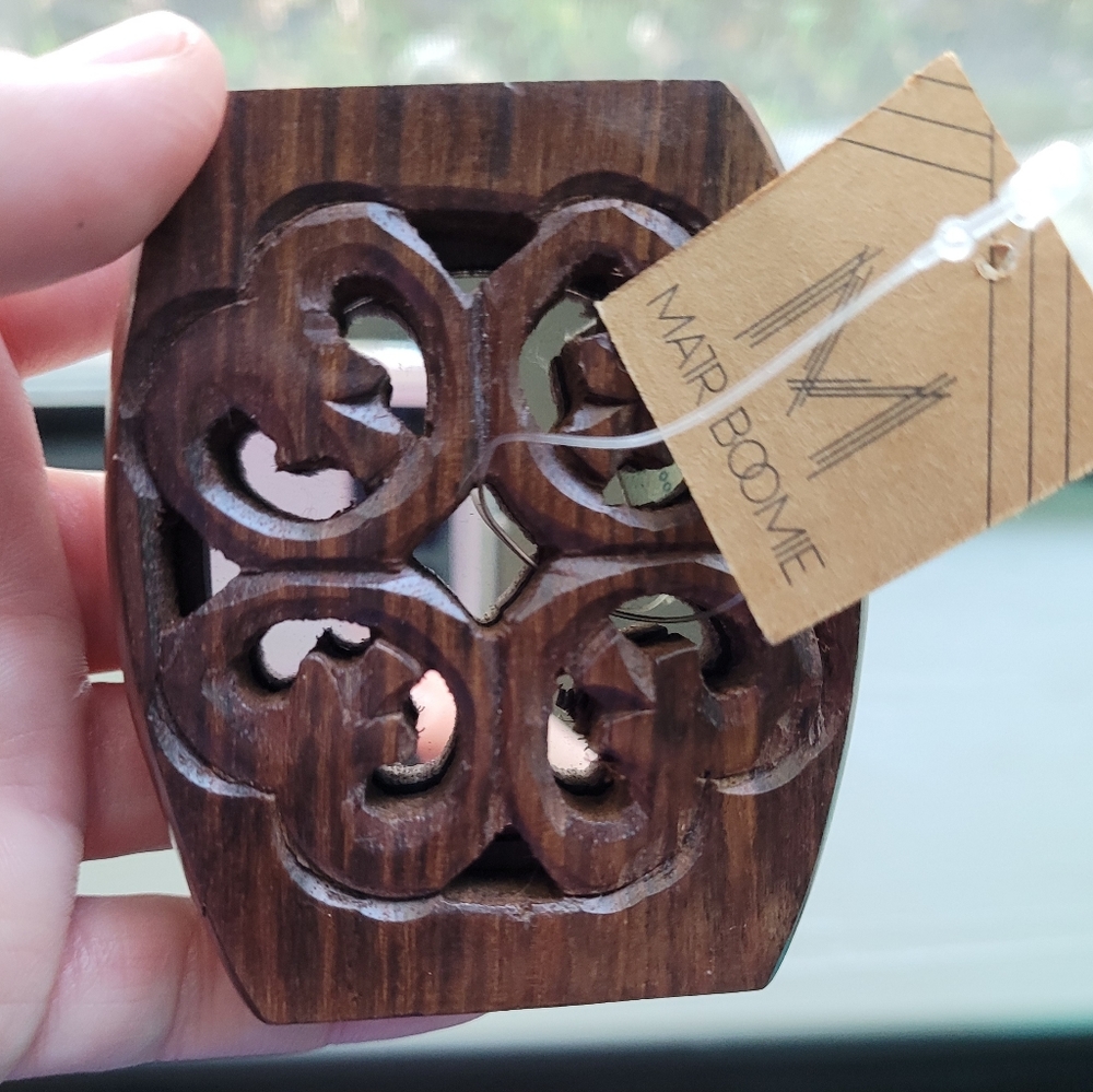 Wood carved pocket mirror